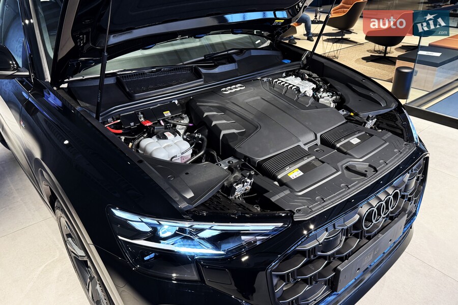 Audi Q8 - фото 32