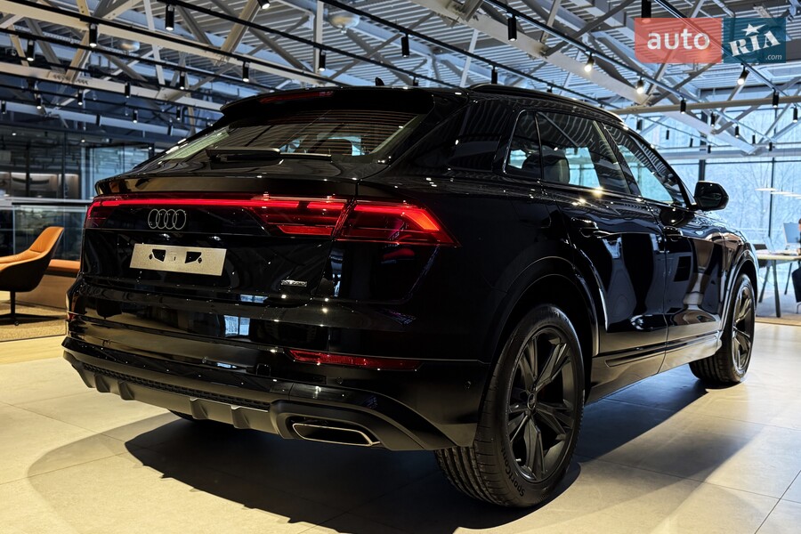 Audi Q8 - фото 7