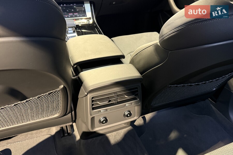 Audi Q8 - фото 19