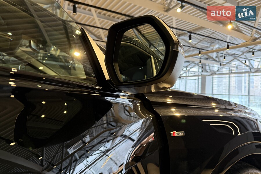 Audi Q8 - фото 11