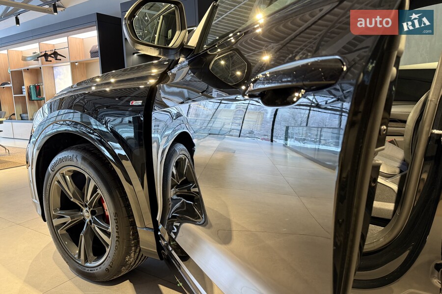 Audi Q8 - фото 12