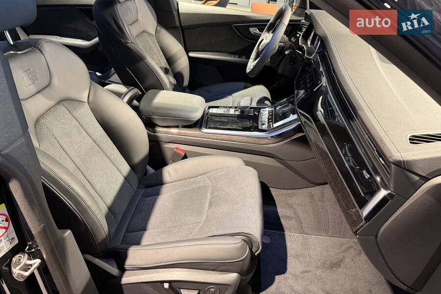 Audi Q8 - фото 29