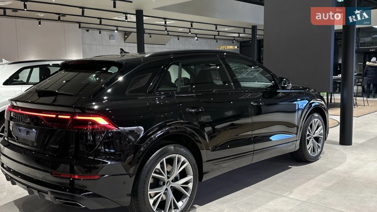 Audi-8