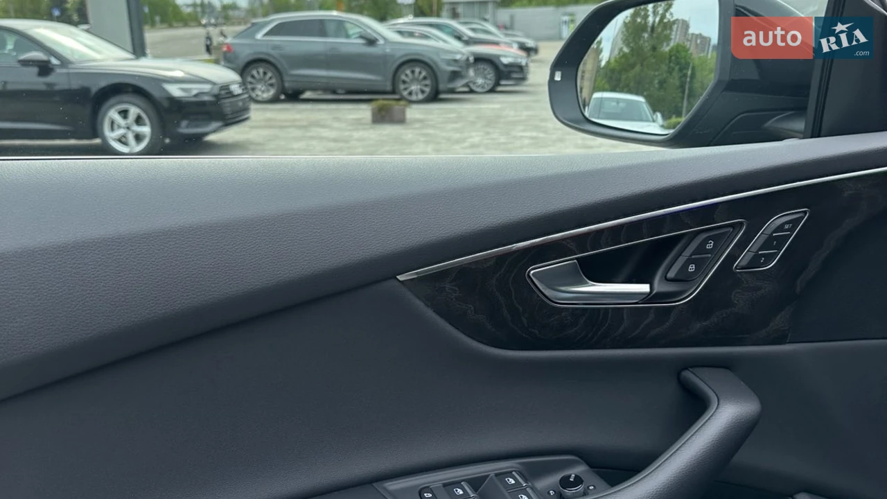 Audi-8
