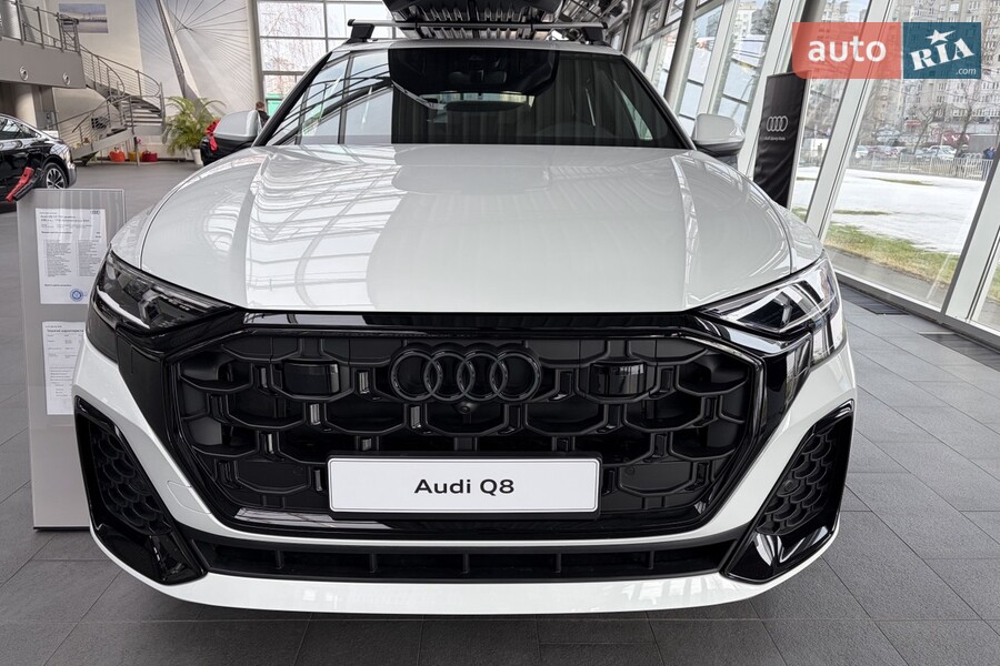 Audi Q8 - фото 1