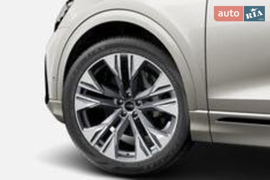 Audi Q8 - фото 5