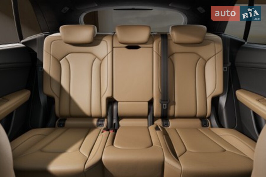 Audi Q8 - фото 10