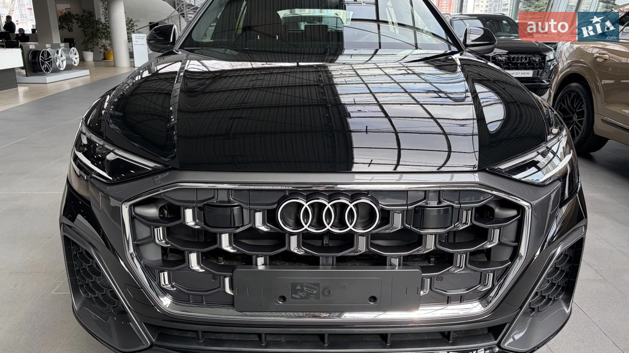 Audi Q8 S-Line