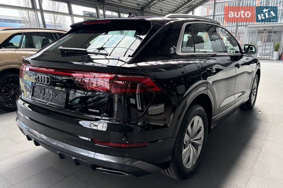 Audi Q8 - фото 4
