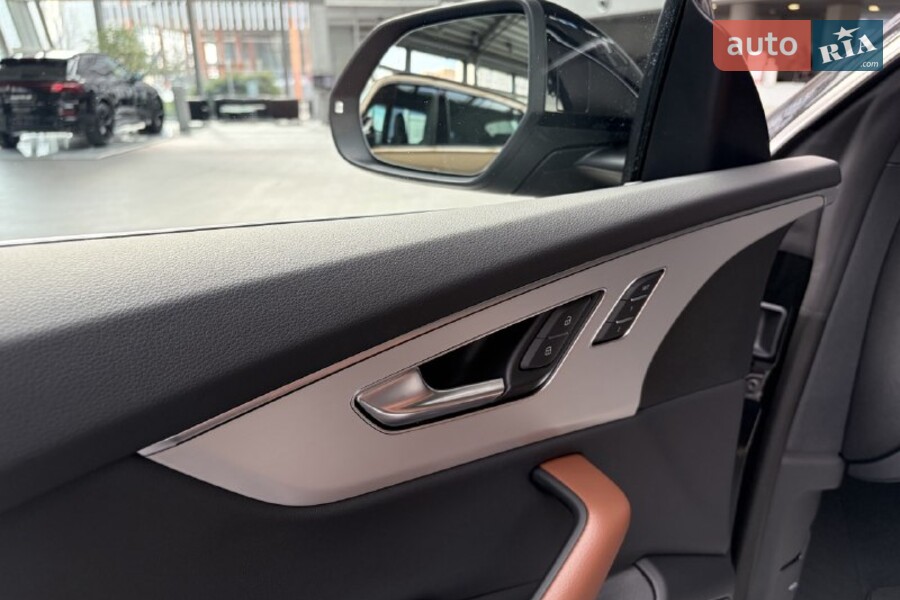 Audi Q8 - фото 6