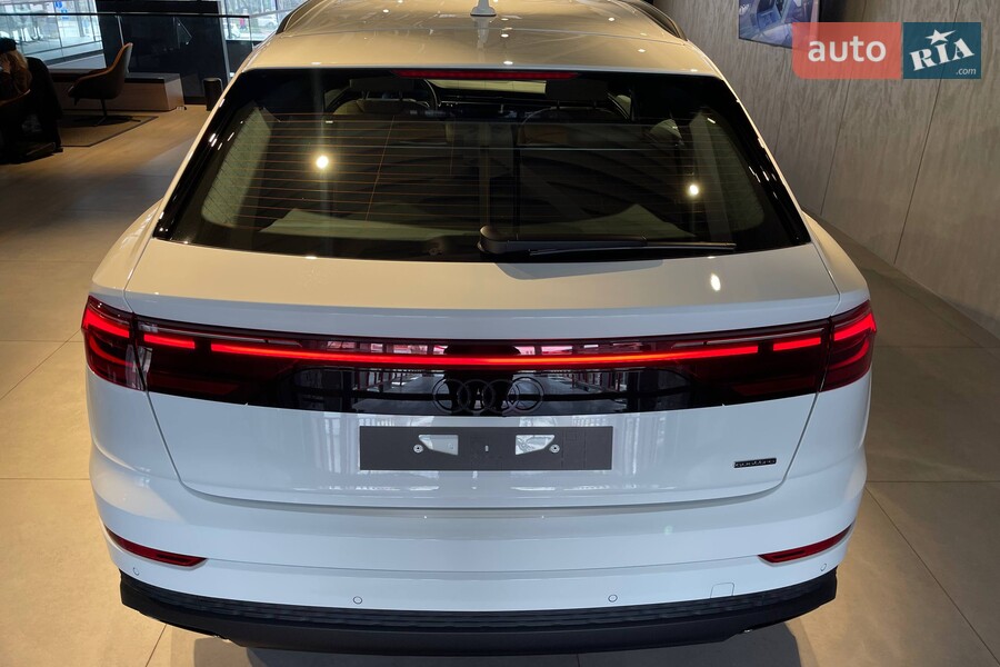 Audi Q8 - фото 10