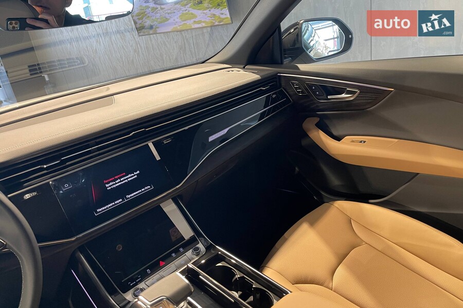 Audi Q8 - фото 21