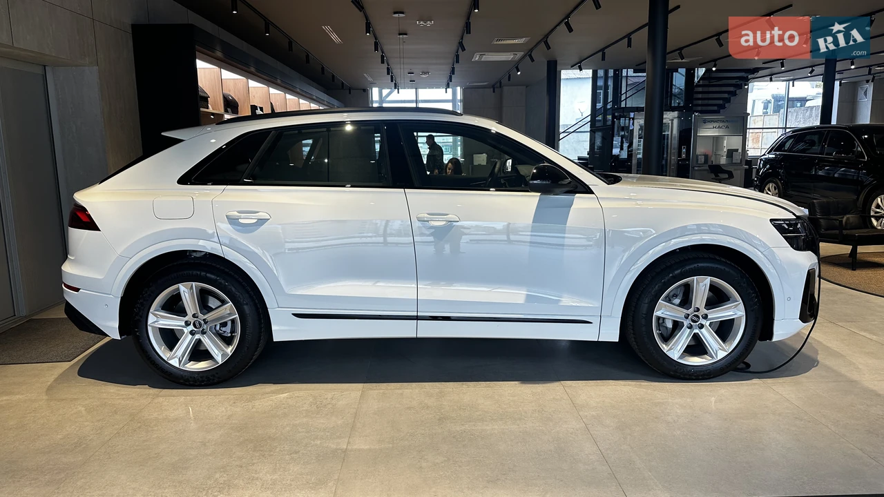 Audi-0
