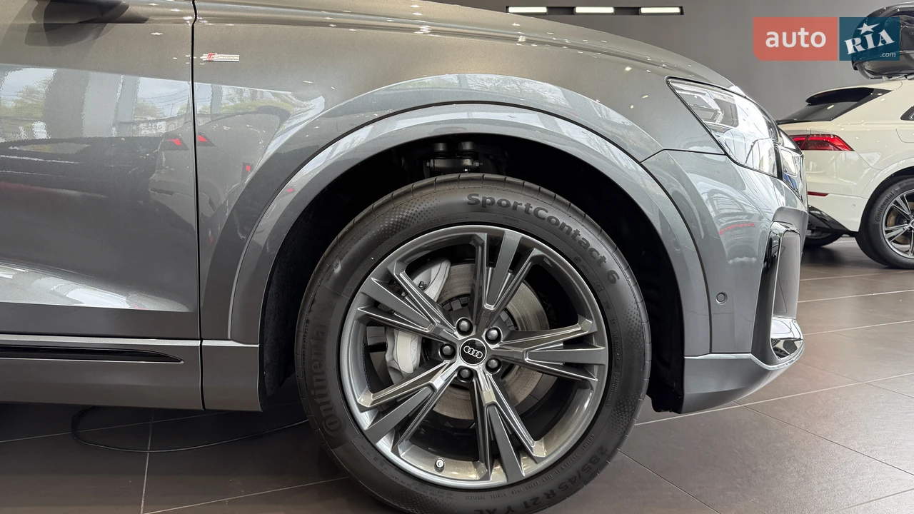 Audi-5