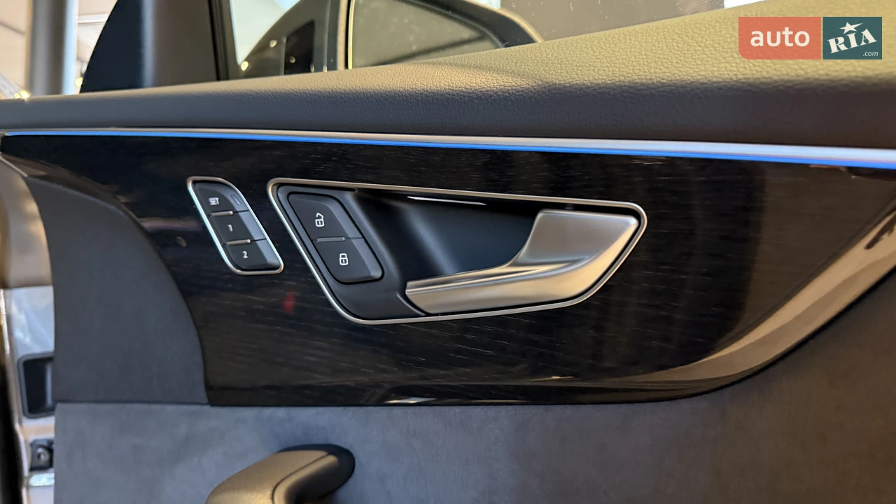 Audi-2