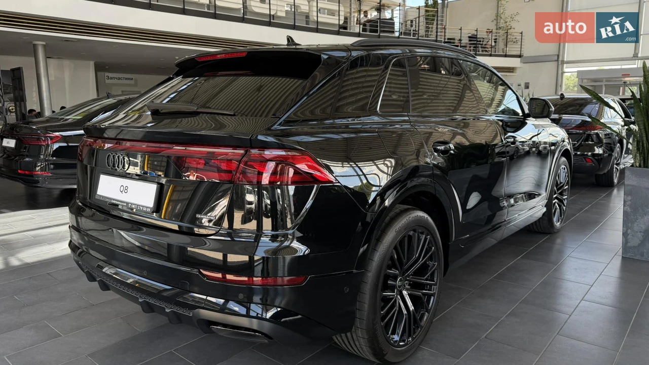 Audi-8
