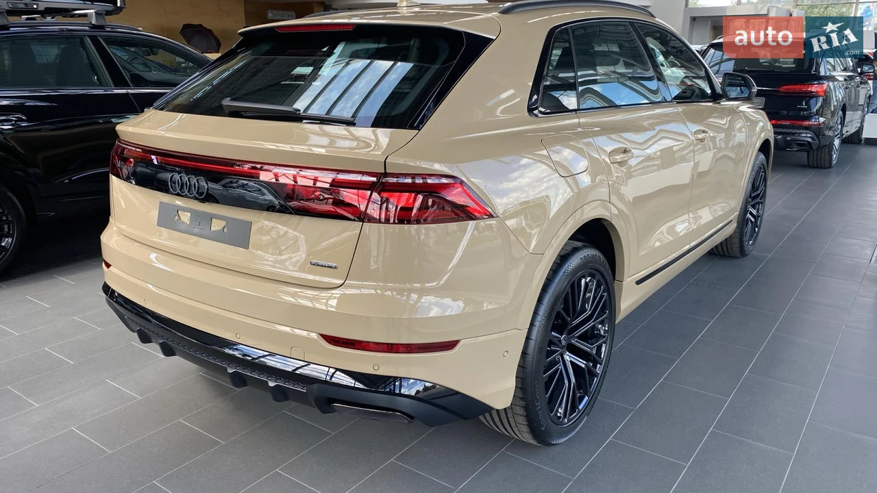Audi-8