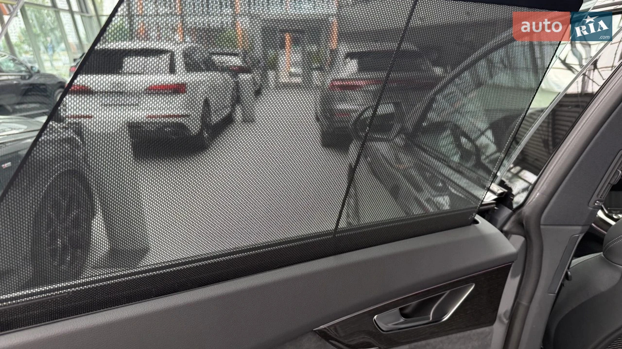 Audi-0