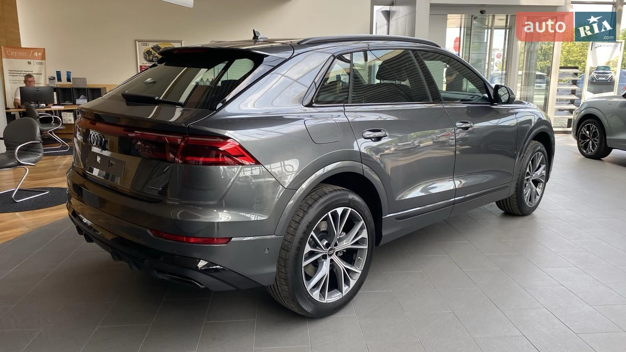 Audi-8