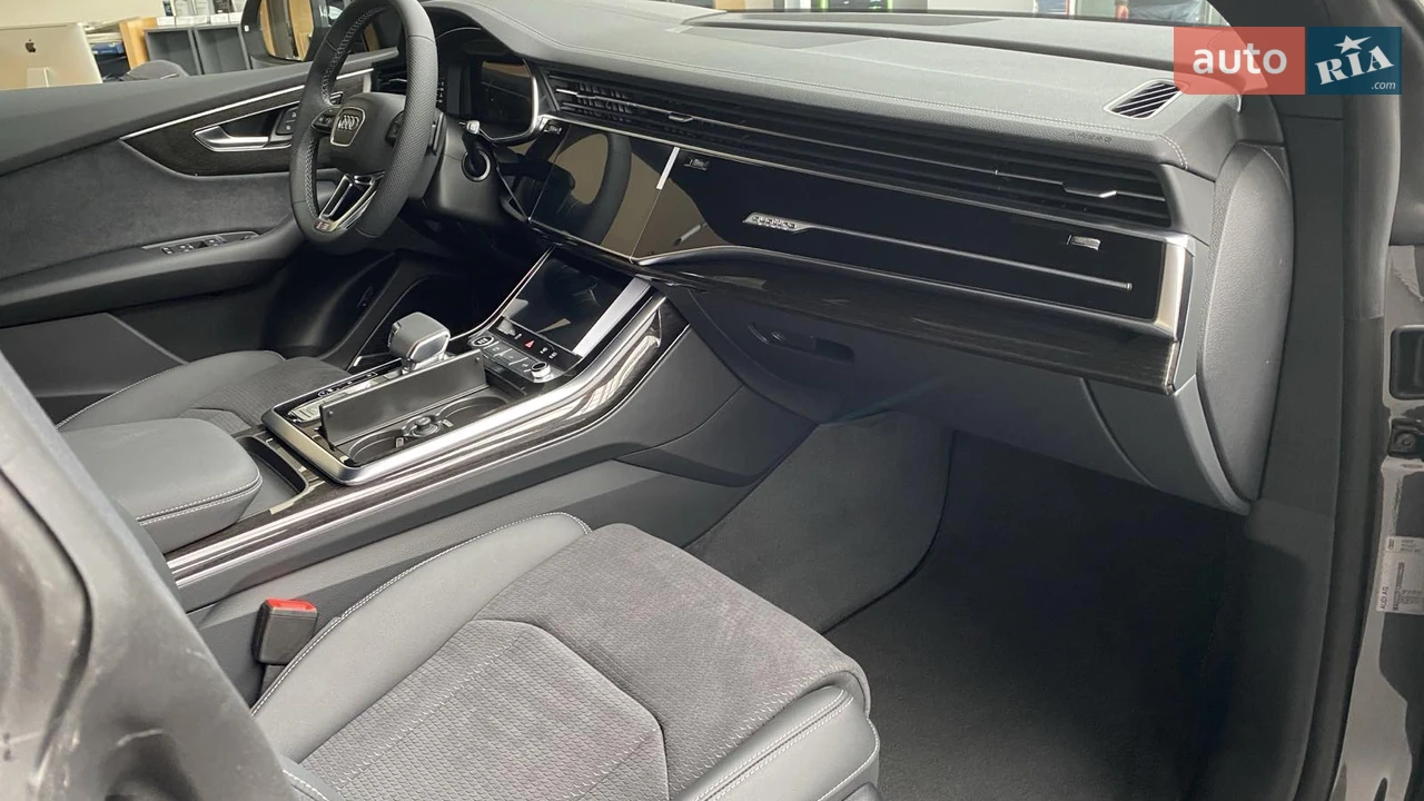 Audi-21