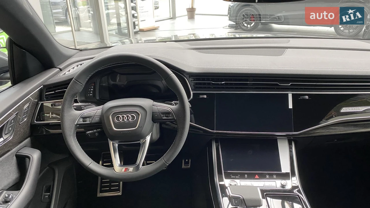 Audi-0