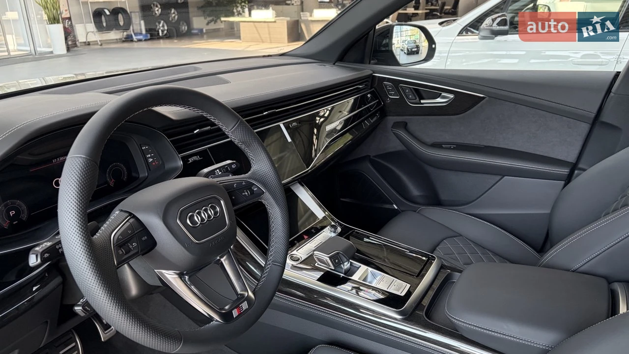 Audi-8