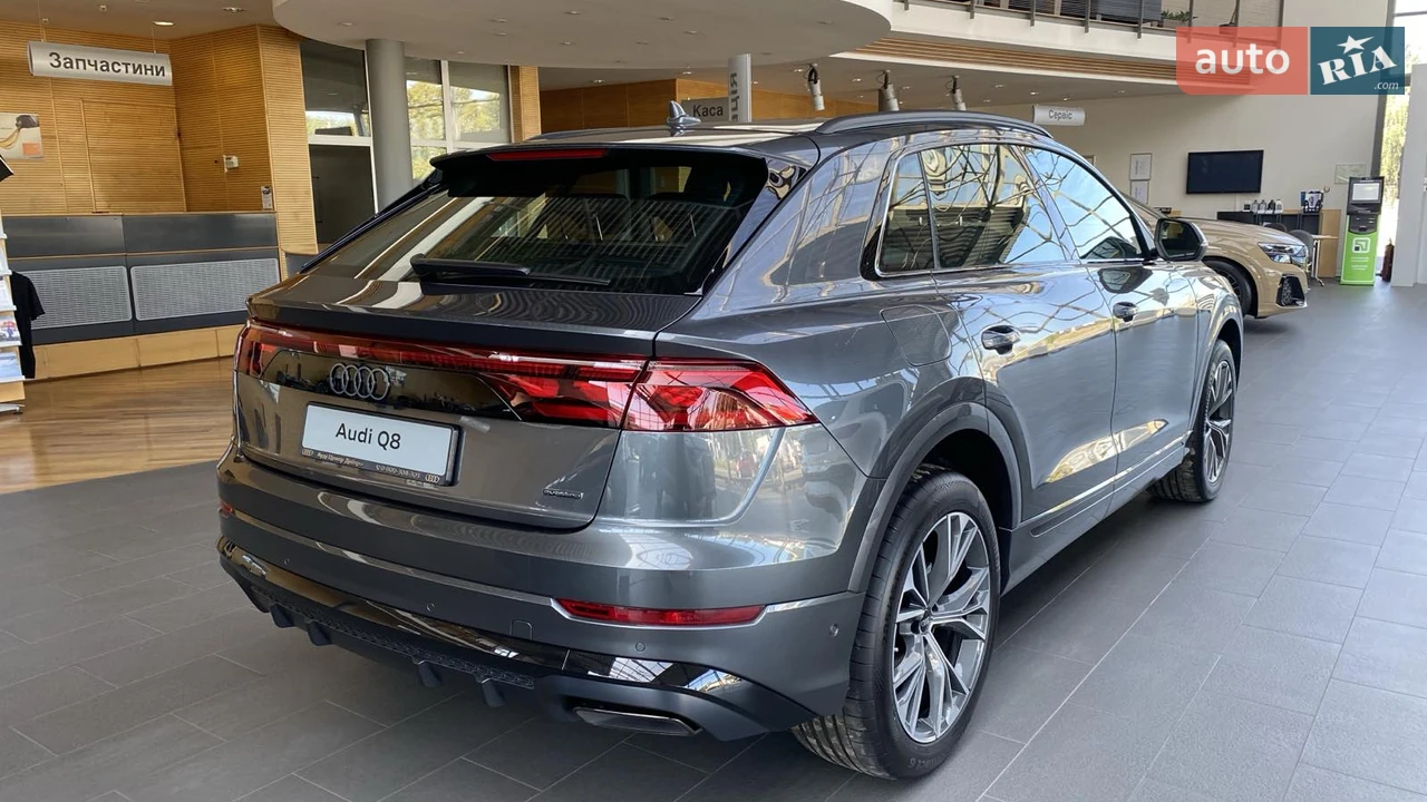 Audi-8
