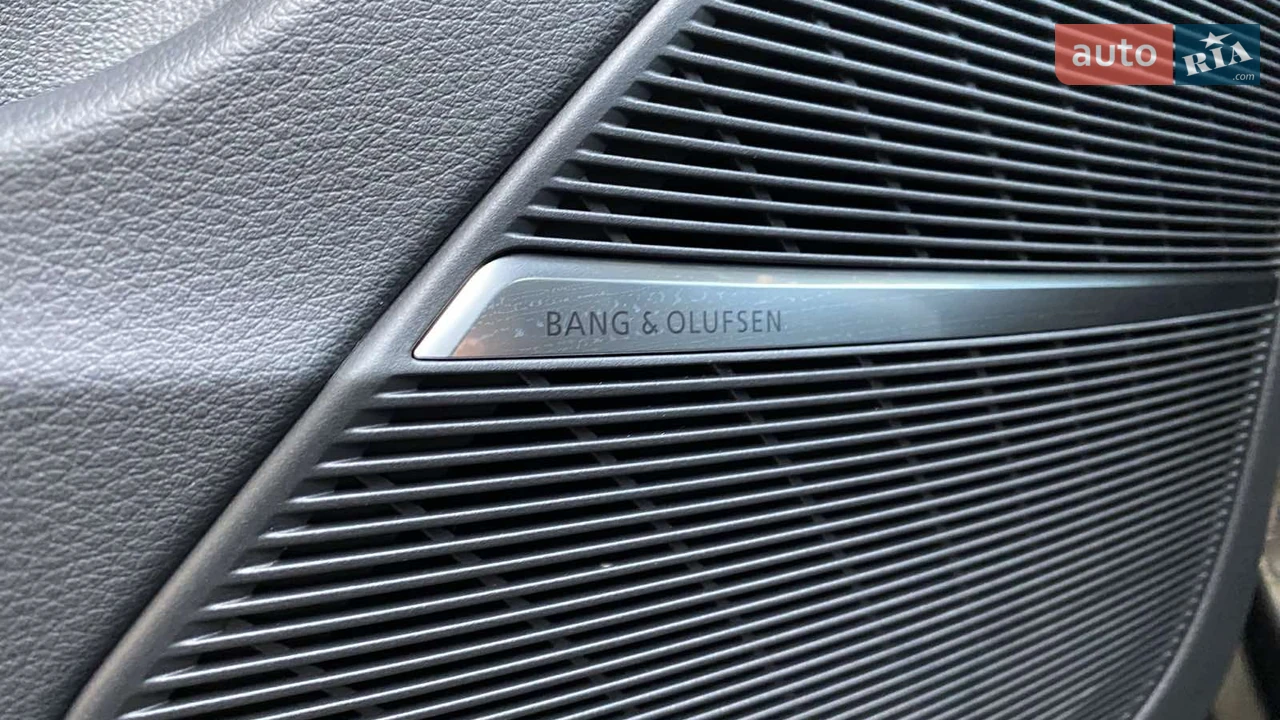 Audi-30