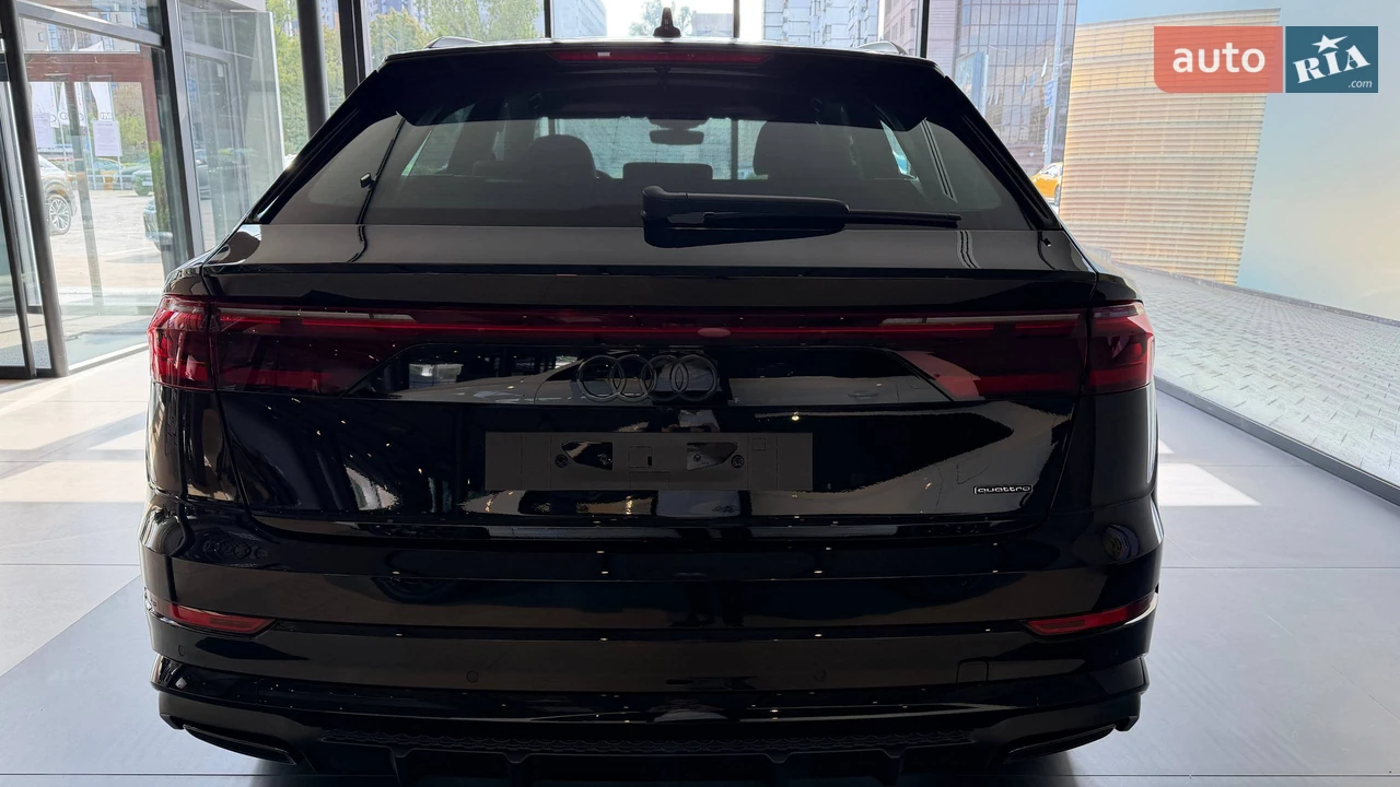 Audi-8