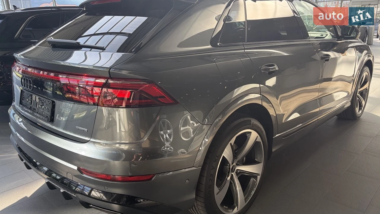 Audi-8