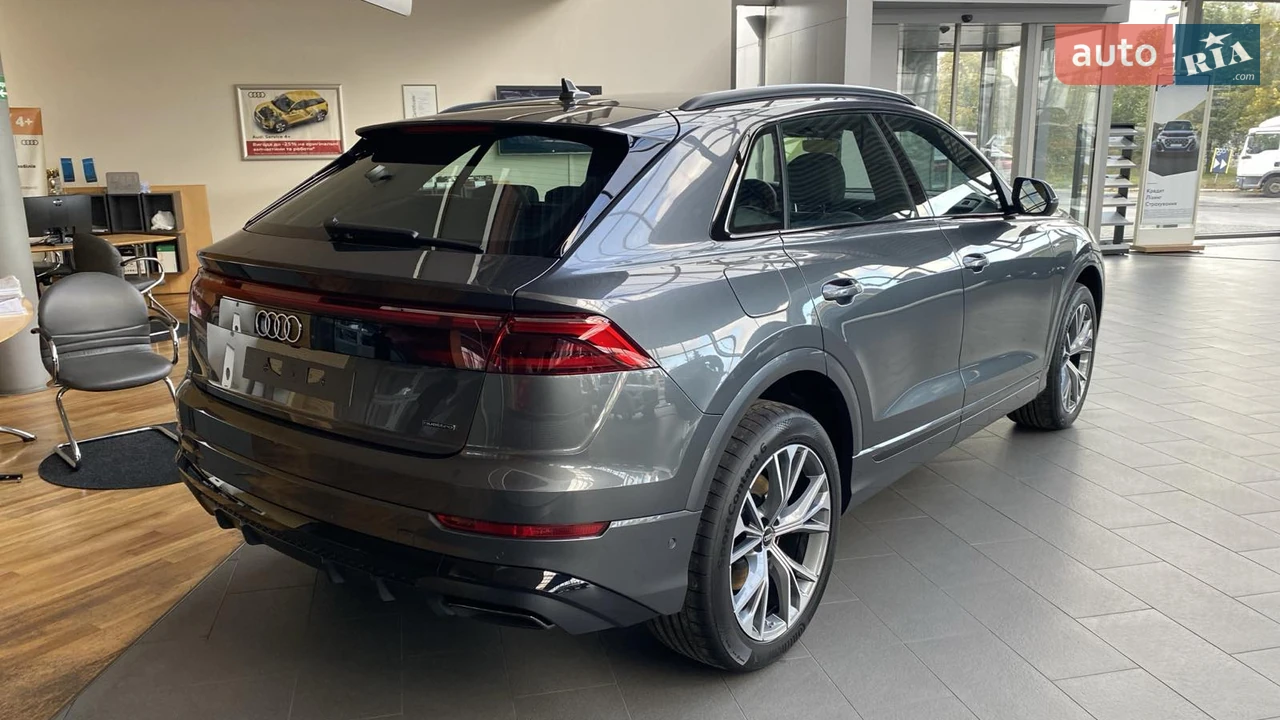 Audi-8
