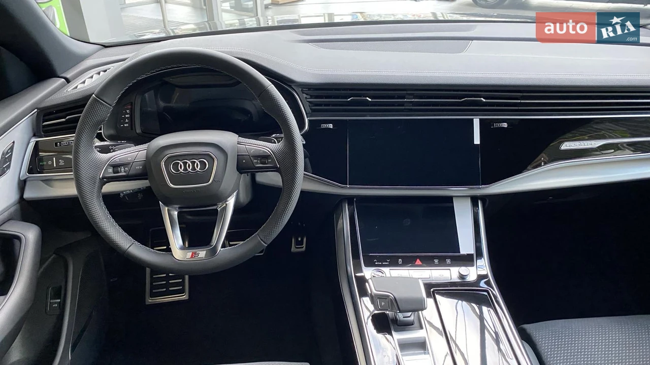 Audi-0
