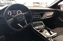 Audi Q8 S-Line