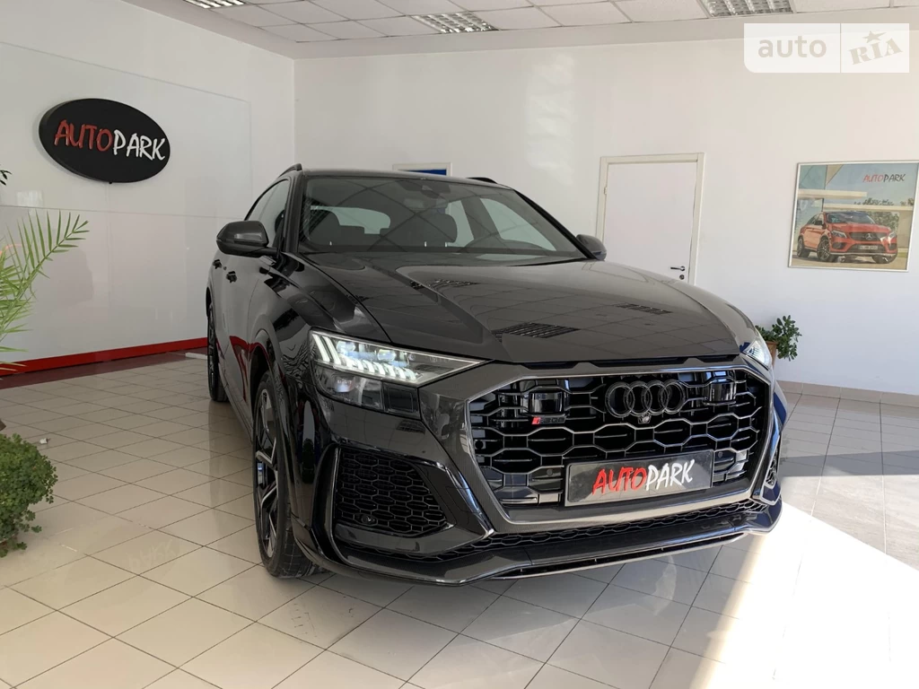 Audi RS Q8 Base