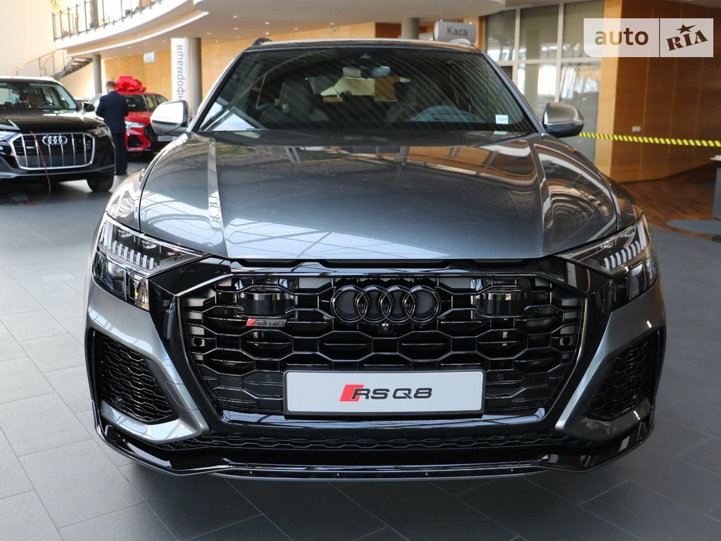 Audi RS Q8 Base