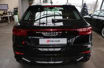 Audi RS Q8 Base