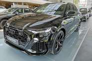 Audi RS Q8 Base