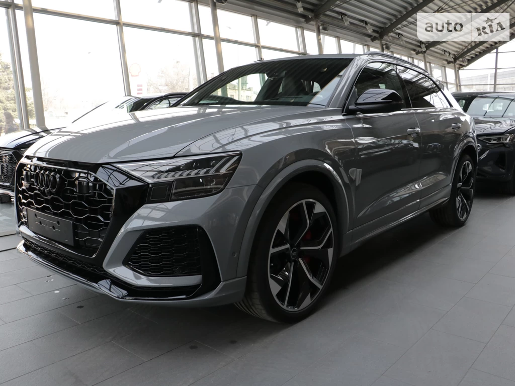 Audi RS Q8 S-Line