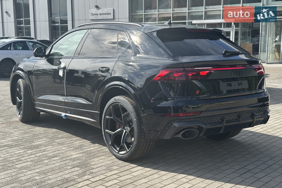 Audi RS Q8 - фото 34