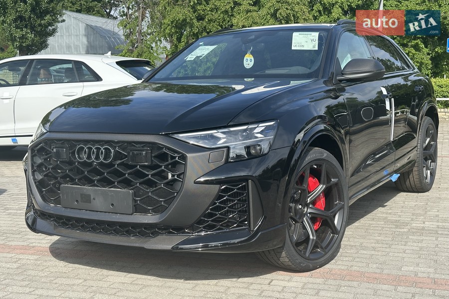Audi RS Q8 - фото 1