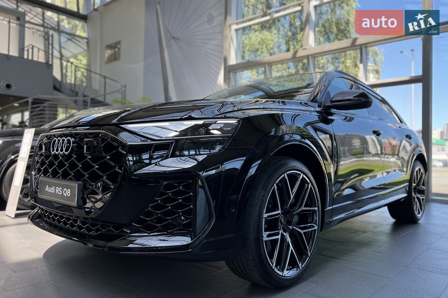 Audi RS Q8 - фото 5