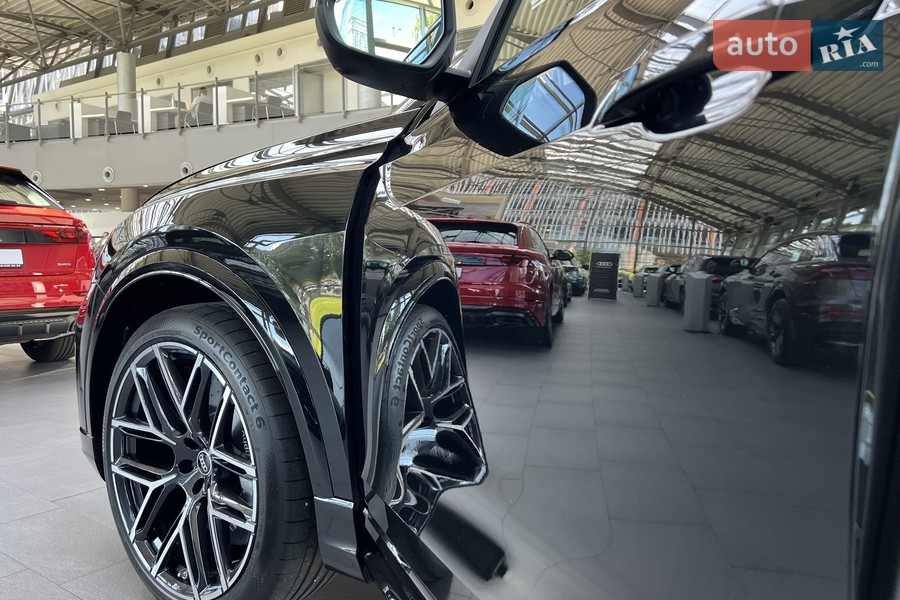 Audi RS Q8 - фото 10