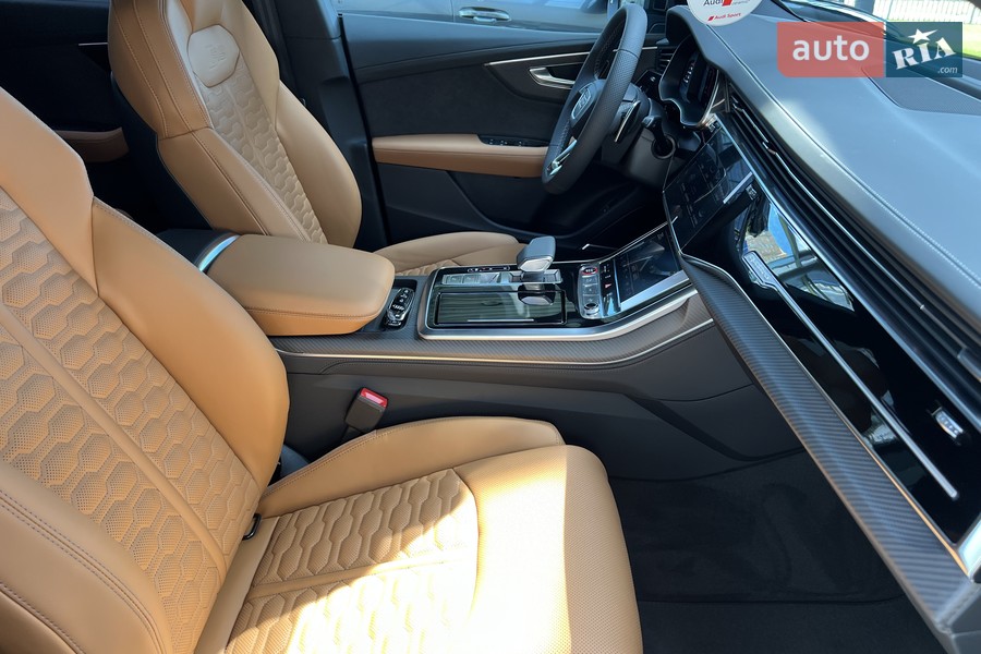 Audi RS Q8 - фото 31