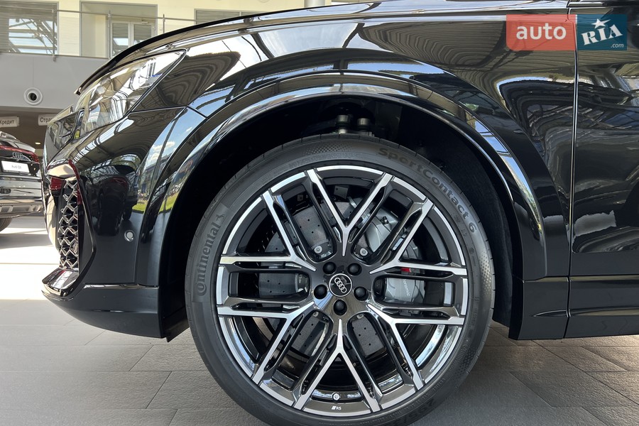 Audi RS Q8 - фото 11