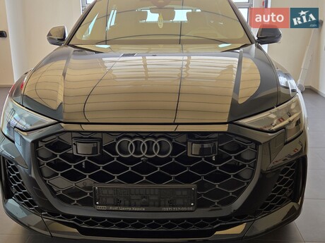 Audi RS Q8 2025