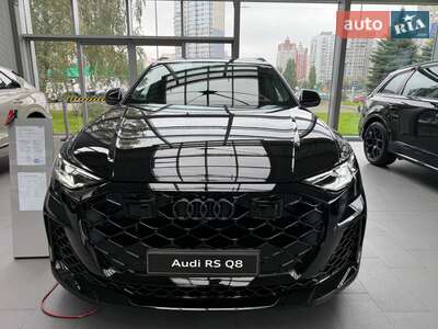 Audi RS Q8 2025 S-Line