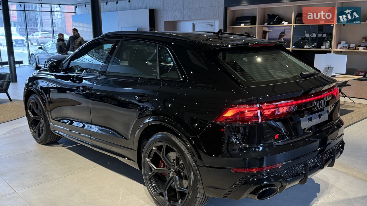 Audi-8