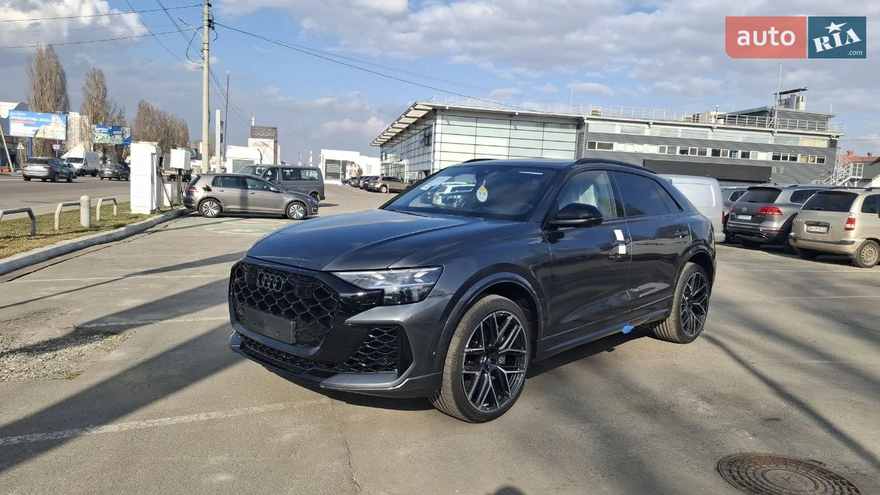 Audi RS Q8 S-Line