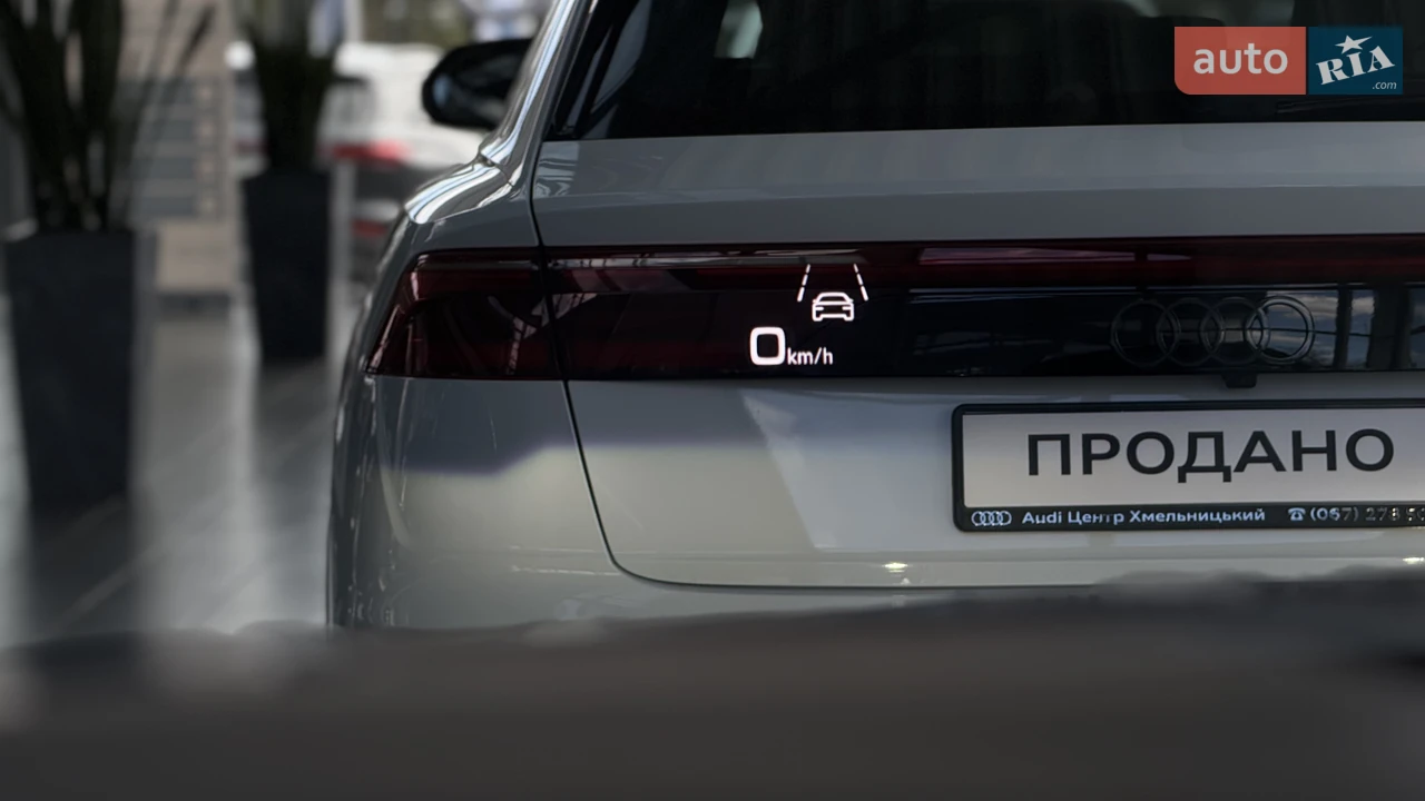 Audi-0