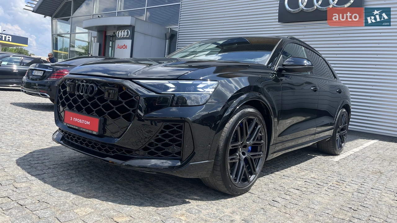 Audi RS Q8 S-Line